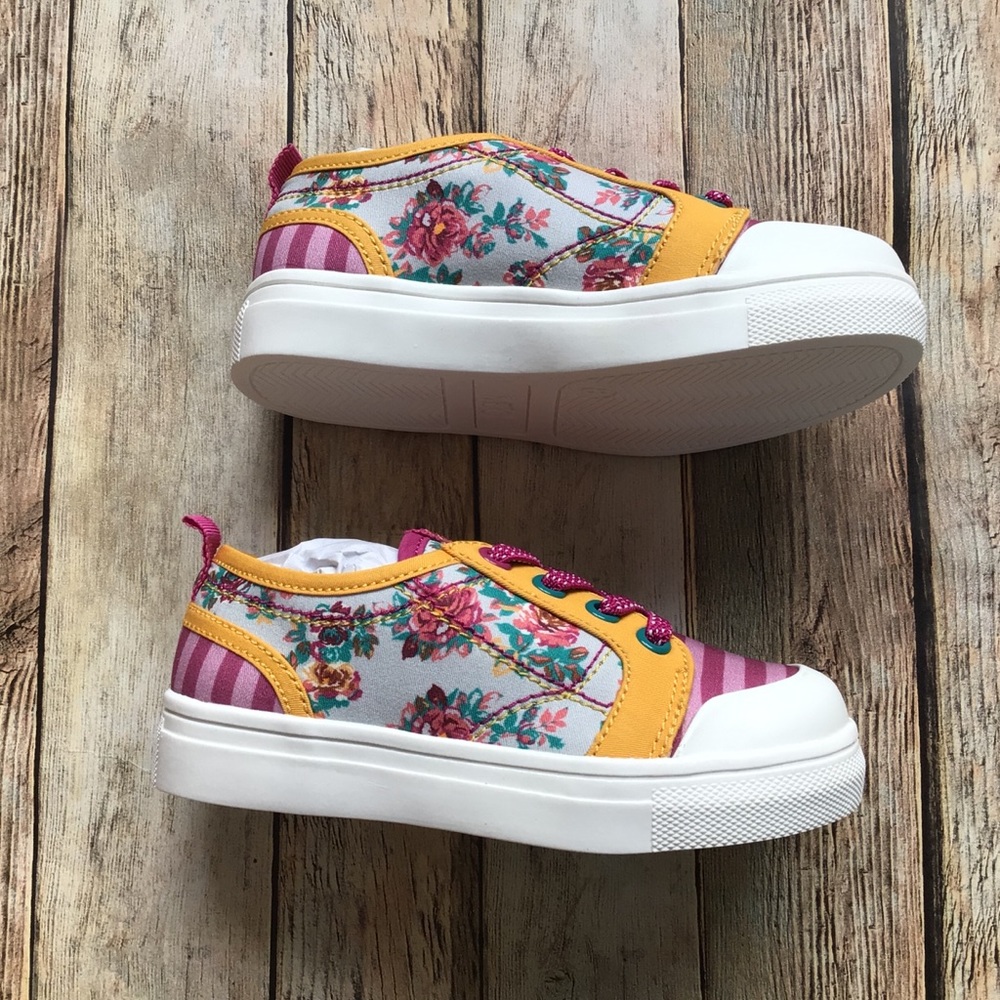 NWT Matilda Jane Foot Race Sneaker - Picture 4 of 7